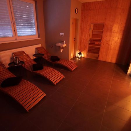 Nitrianske Rudno Hotel Banik מראה חיצוני תמונה