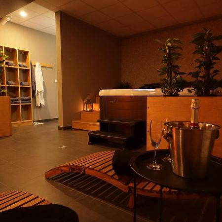Nitrianske Rudno Hotel Banik מראה חיצוני תמונה