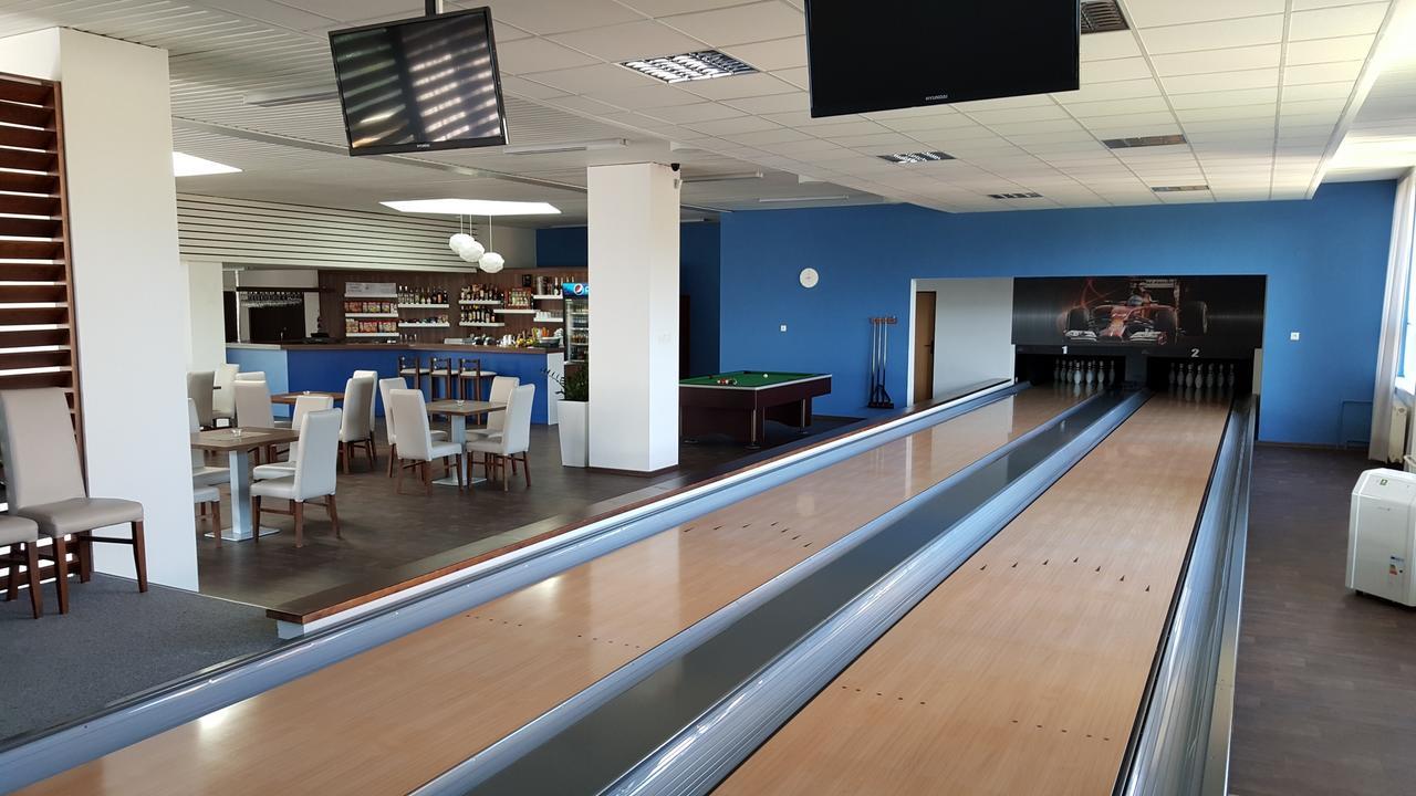 Nitrianske Rudno Hotel Banik מראה חיצוני תמונה