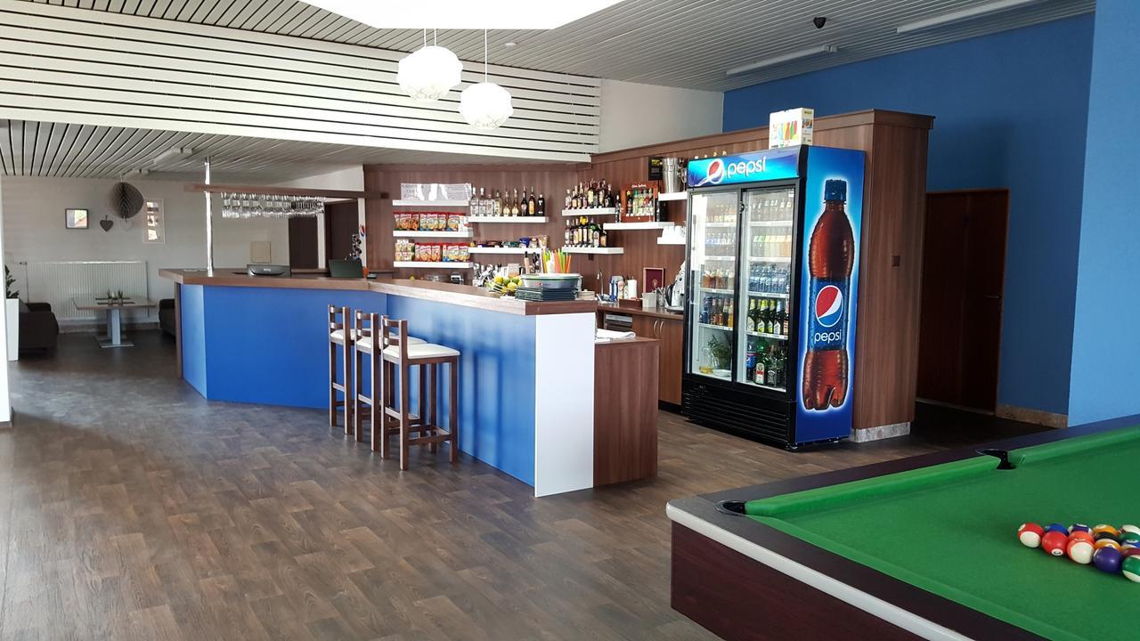 Nitrianske Rudno Hotel Banik מראה חיצוני תמונה